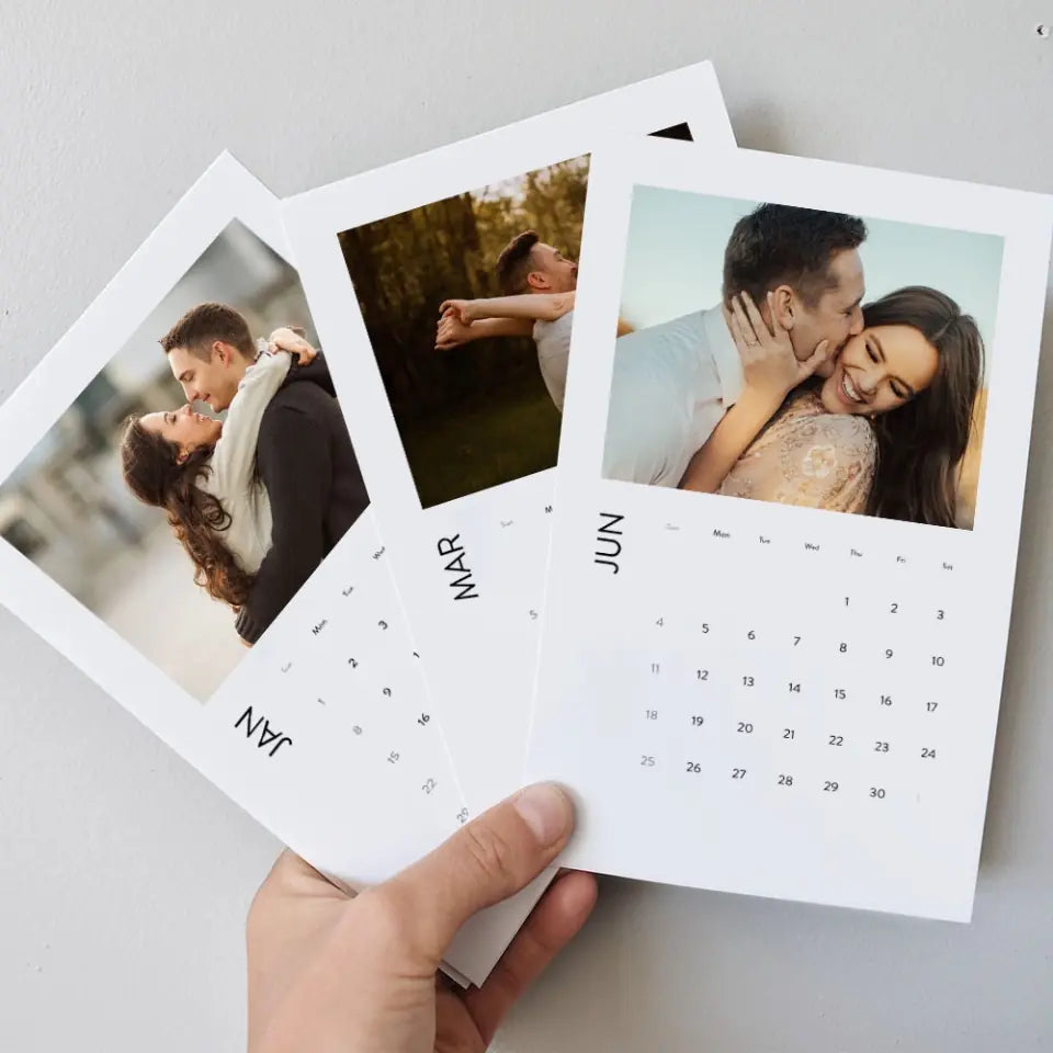 PERSONALIZED MAGNETIC PHOTO CALENDER
